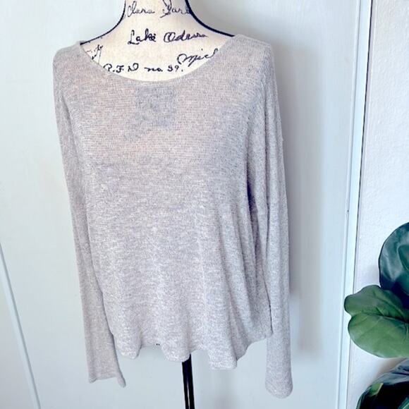 Cozy Casual Crochet Back Top size Large - Picture 3 of 5